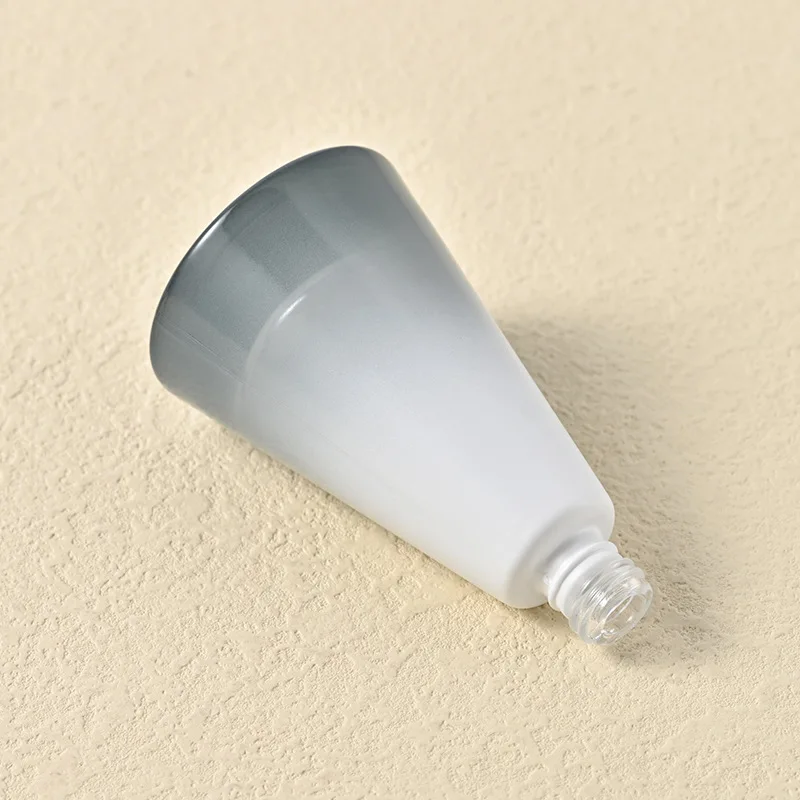 Hot New Essence Bottle 15ML conical glass dropper bottle Liquid skin care essence bottle custom logo