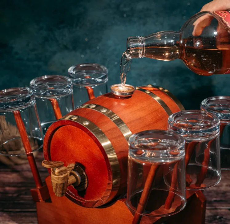 1000 mL Mahogany Wood Old Fashioned Classic Whiskey Decanter Set Barrel Decanter with 6 Whiskey Glasses