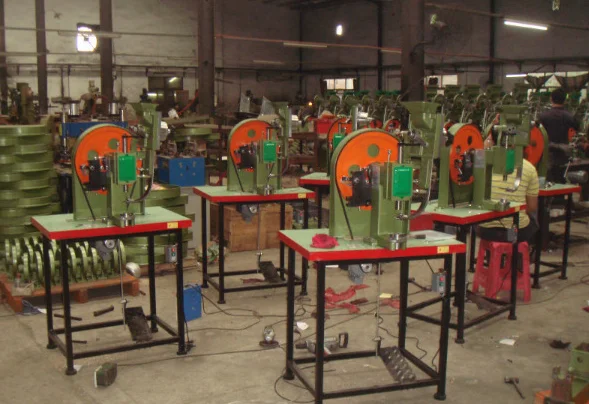 QK Solid rotary rivet machine Hollow rivet machine