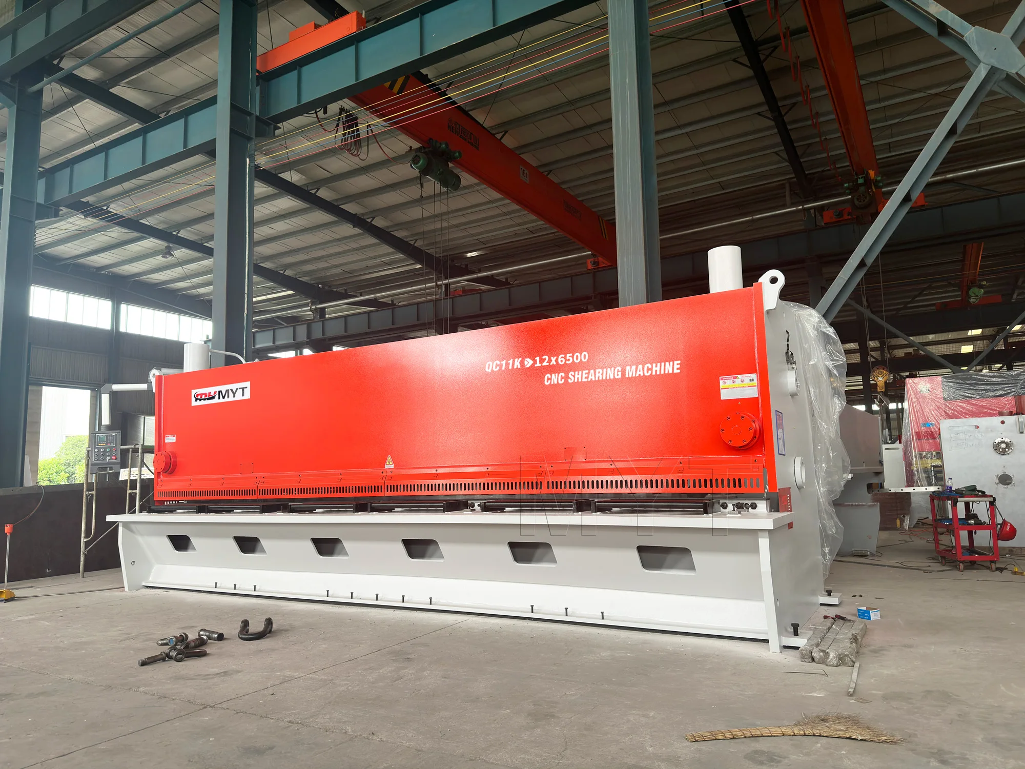 Reasonable Price 12X6500 Hydraulic Guillotine Shearing Machine With E21s for sale
