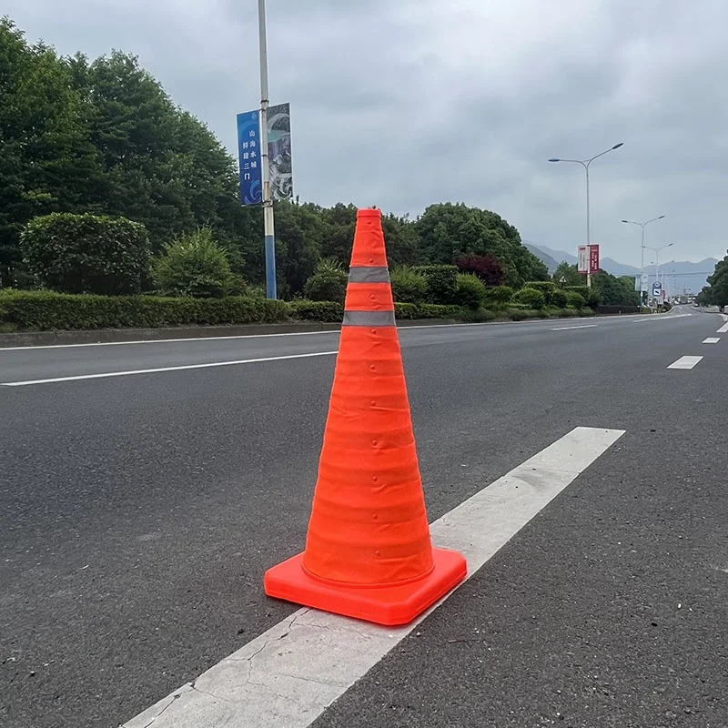 70cm Wholesale Custom Folding Roadway Safety Portable Collapsible Traffic Reflective Road Cones