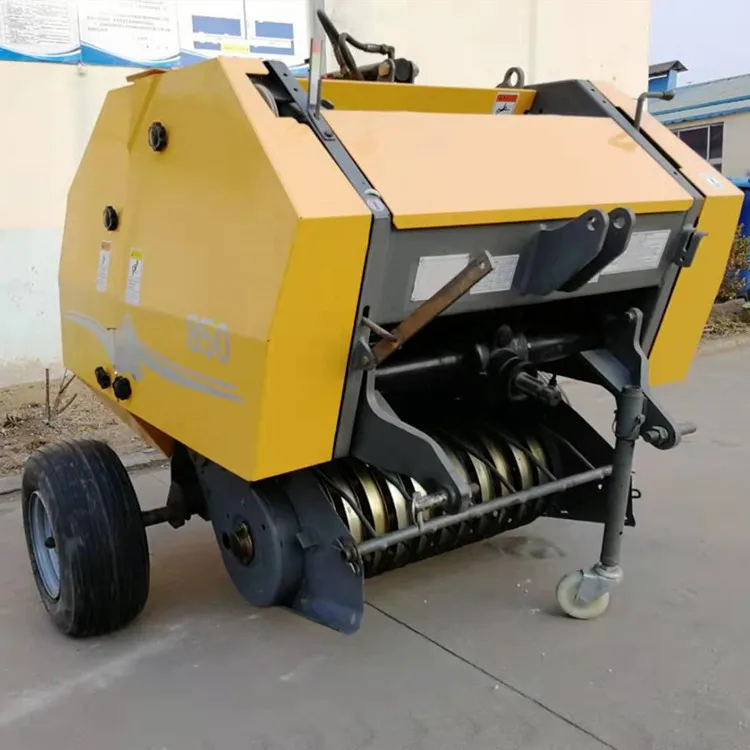 China manufacture 4wd tractor mounted small hay baler bundling machine in Italy Spain Portugal
