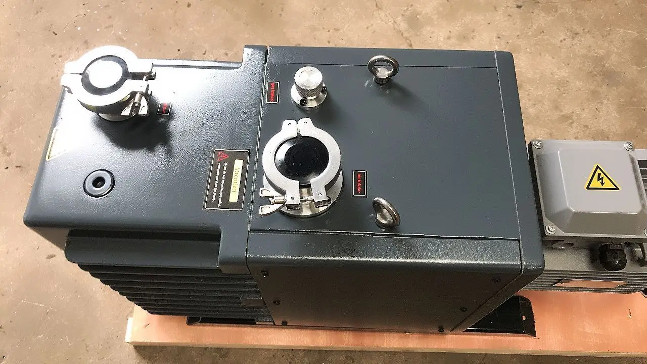 2XZ-15C oil sealed two stage rotary vane vacuum pump for laboratory