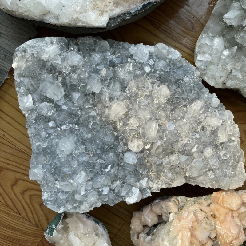 Factory directly sell natural quartz fisheye stone crystal Apophyllite cluster Specimen for collection