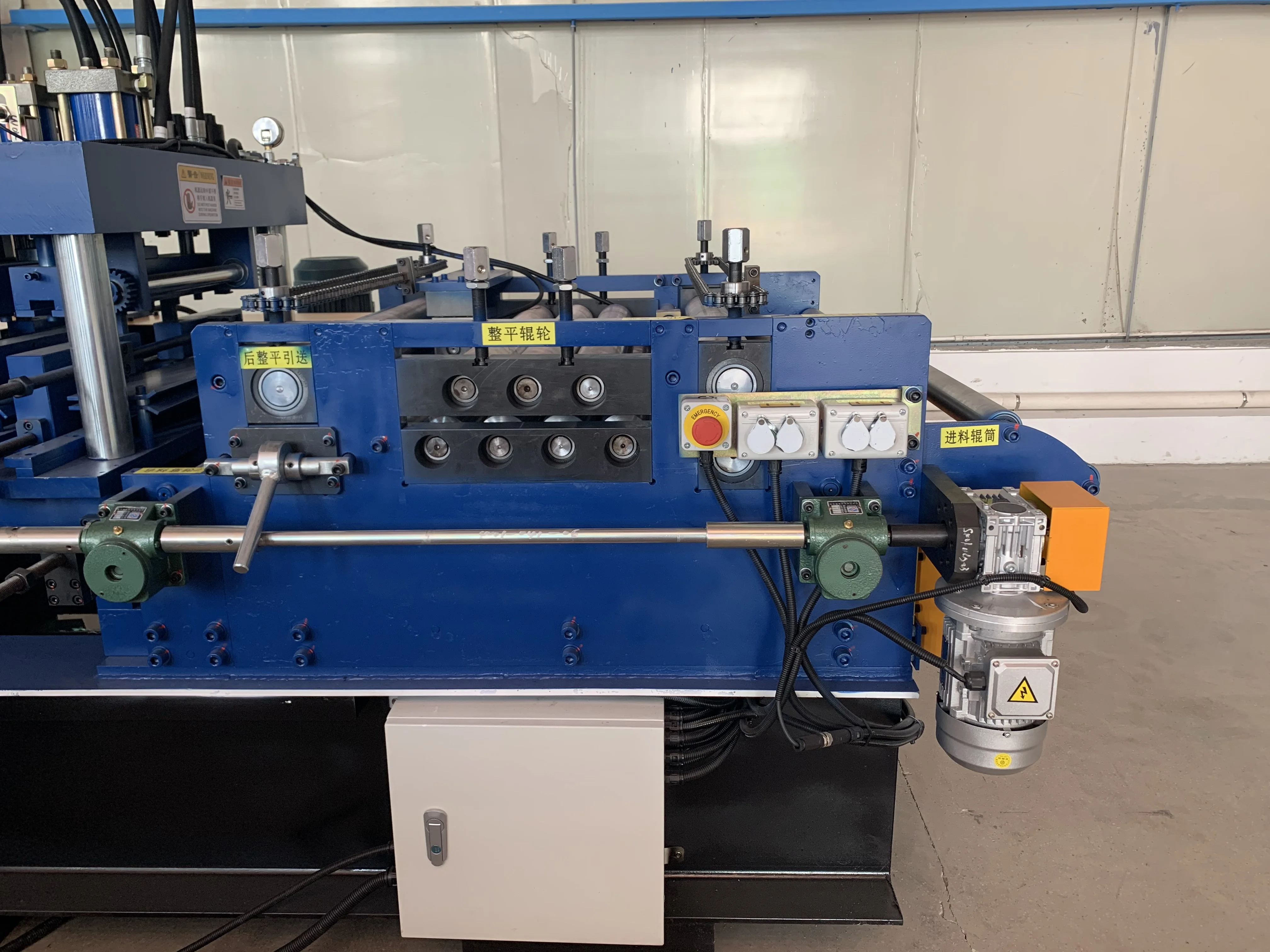 3.0mm Automatic Cz Purlin Interchangeable Profile Metal Stud And Track Top Hat Roll Z Purlin C Purling Forming Machine