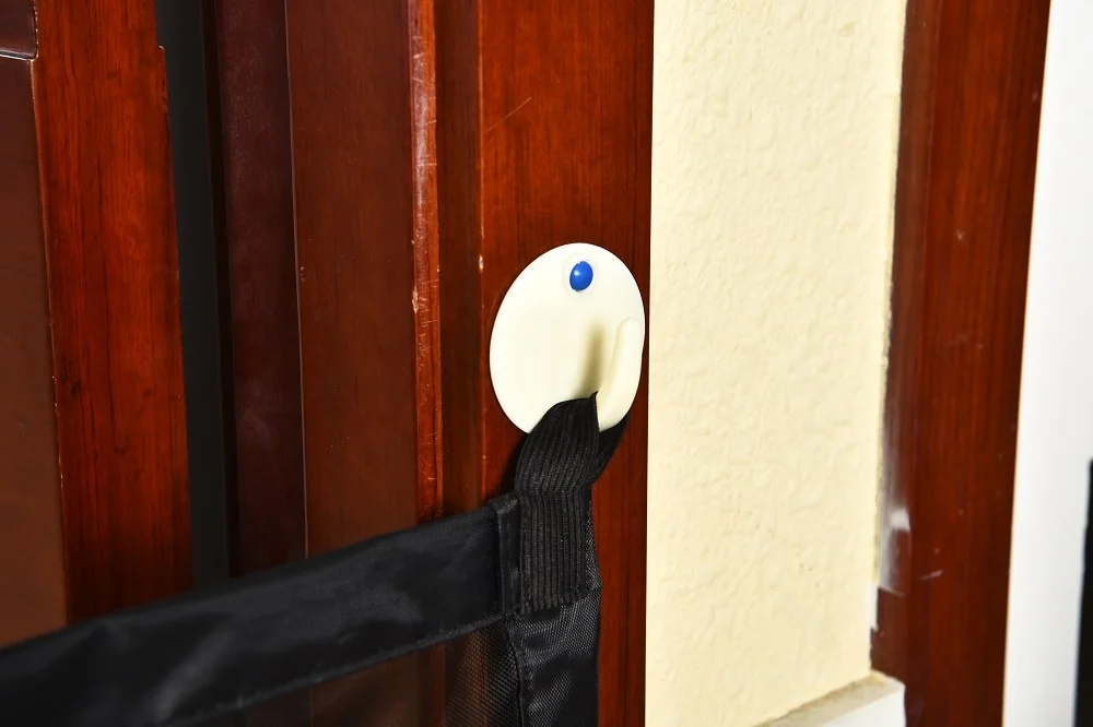 Durable Indoor Outdoor Lightweight Portable Mesh Fabric Magic Safety Baby Cat Dog Pet Gate