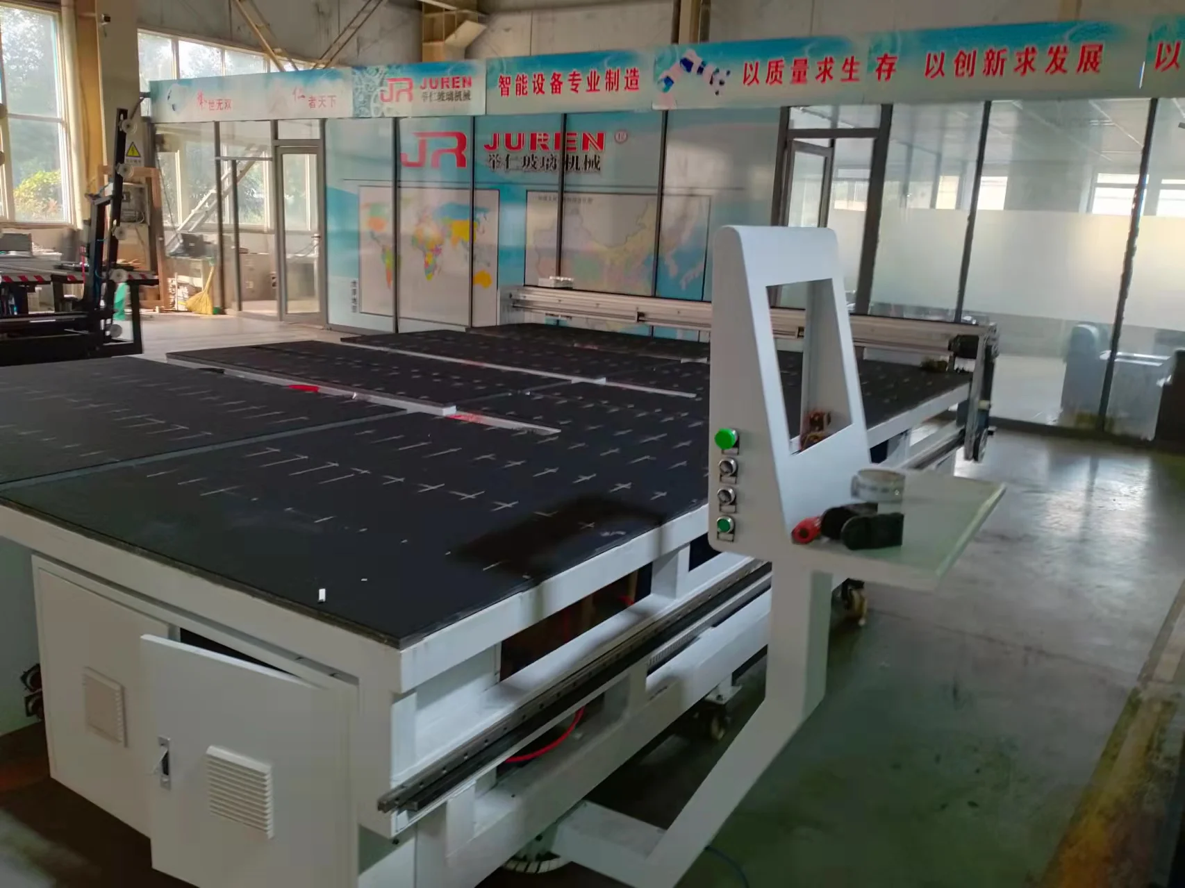Automatic CNC glass cutting machine for glass making Full Auto Free Shape Processing  Tempered Glass  Machine