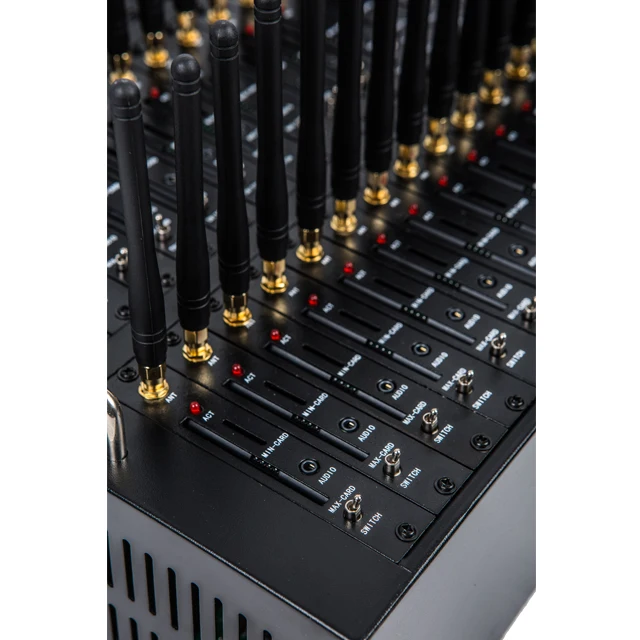  64 порта EC25 4G мультисим модем Малайзия перезаряжаемый Мобильный USB GSM пул SMS Blaster изменение