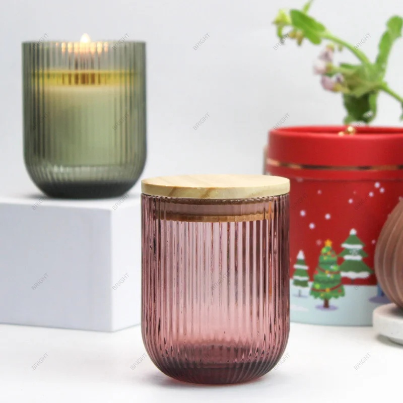 Custom Ribbed Glass Cups with Lid Fashion Home Decor Luxury Wholesale Clear Smoky Vertical Striped Glass Candle Jars Wooden Lid