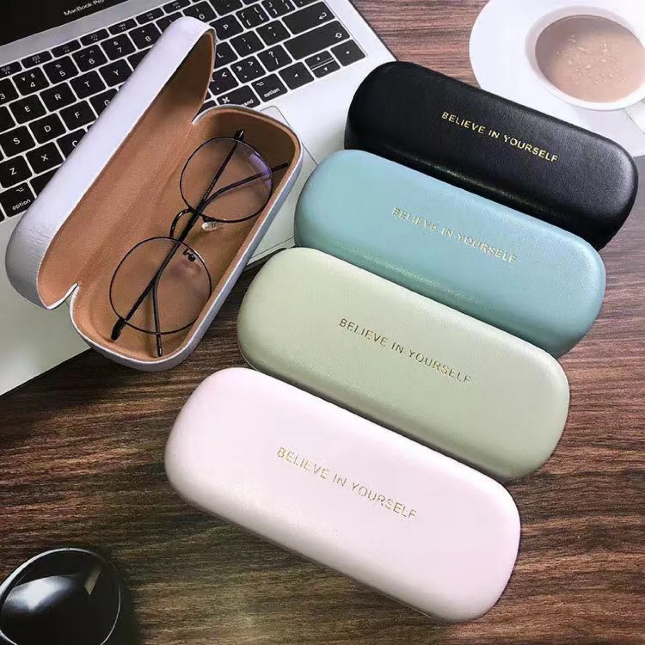 Hard Shell Glasses Case Portable Hard Eyeglasses Case Pocket Size Sunglasses Case for Men Women Student