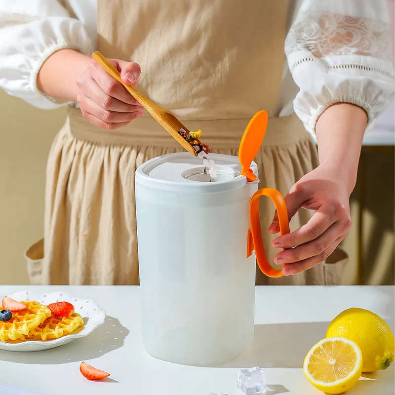 China-Made Plastic Water Jug: A Must-Have for Tea and Coffee Lovers