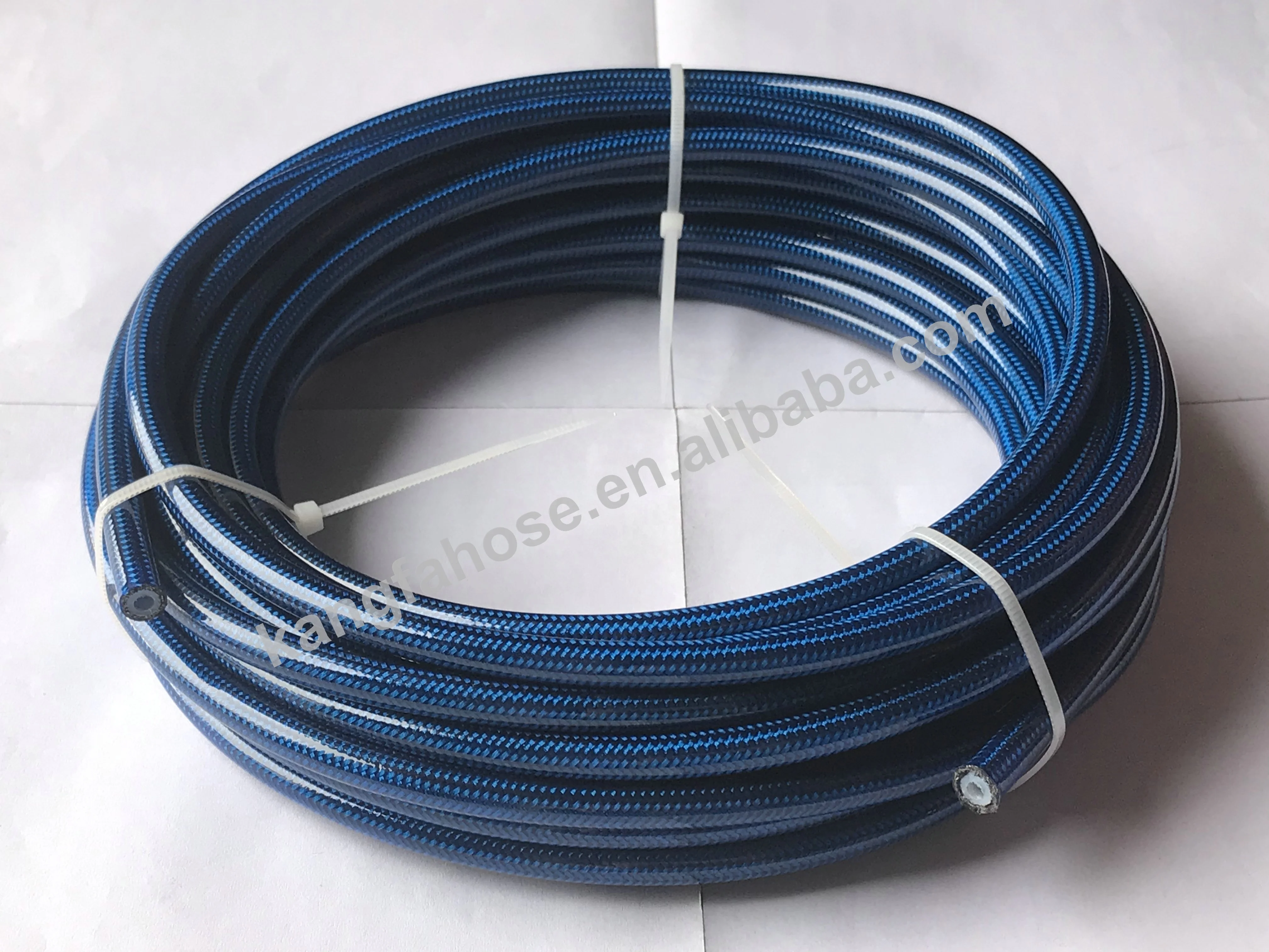 Цветной тормозной шланг из нержавеющей стали SAE J1401 1/8 дюйма, ПТФЭ