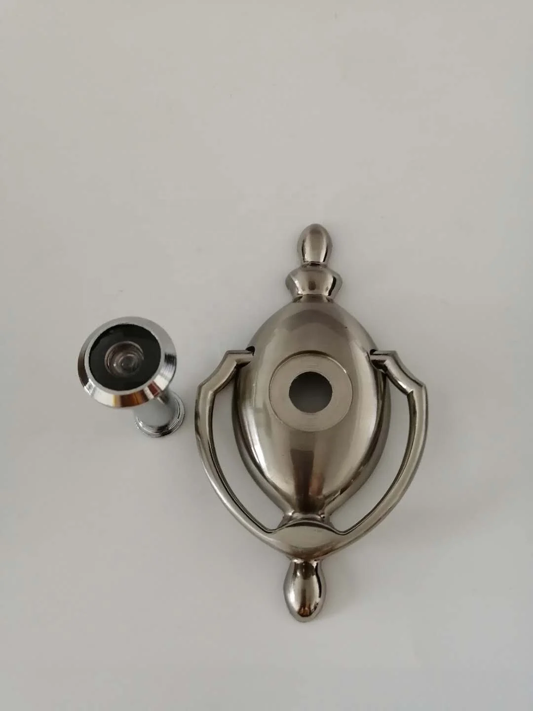 Modern Zinc alloy antique brass door knocker with peep hole