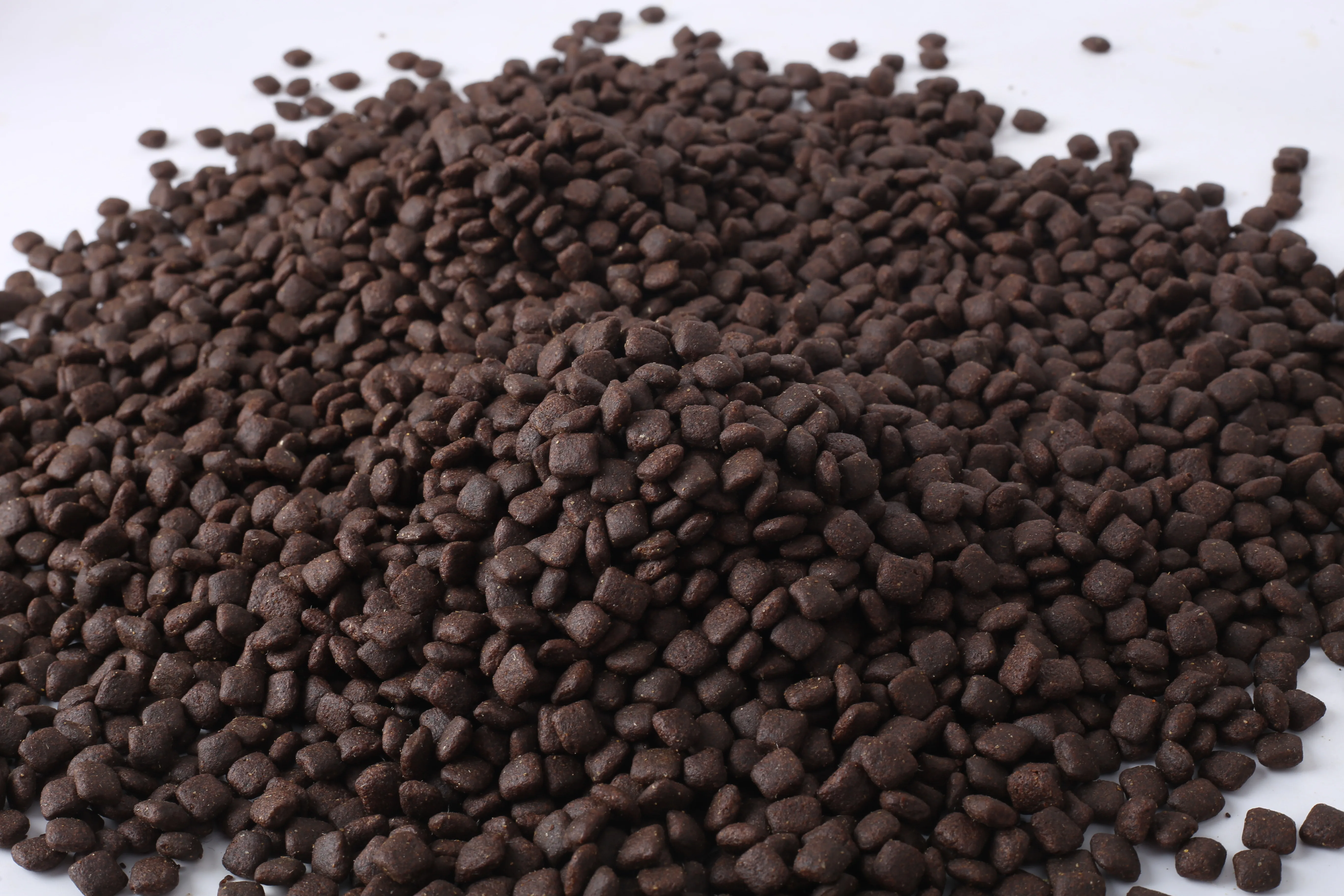 High Quality Grain Free Dry Cat Food Crude Protein Pet Food for All Life Stages