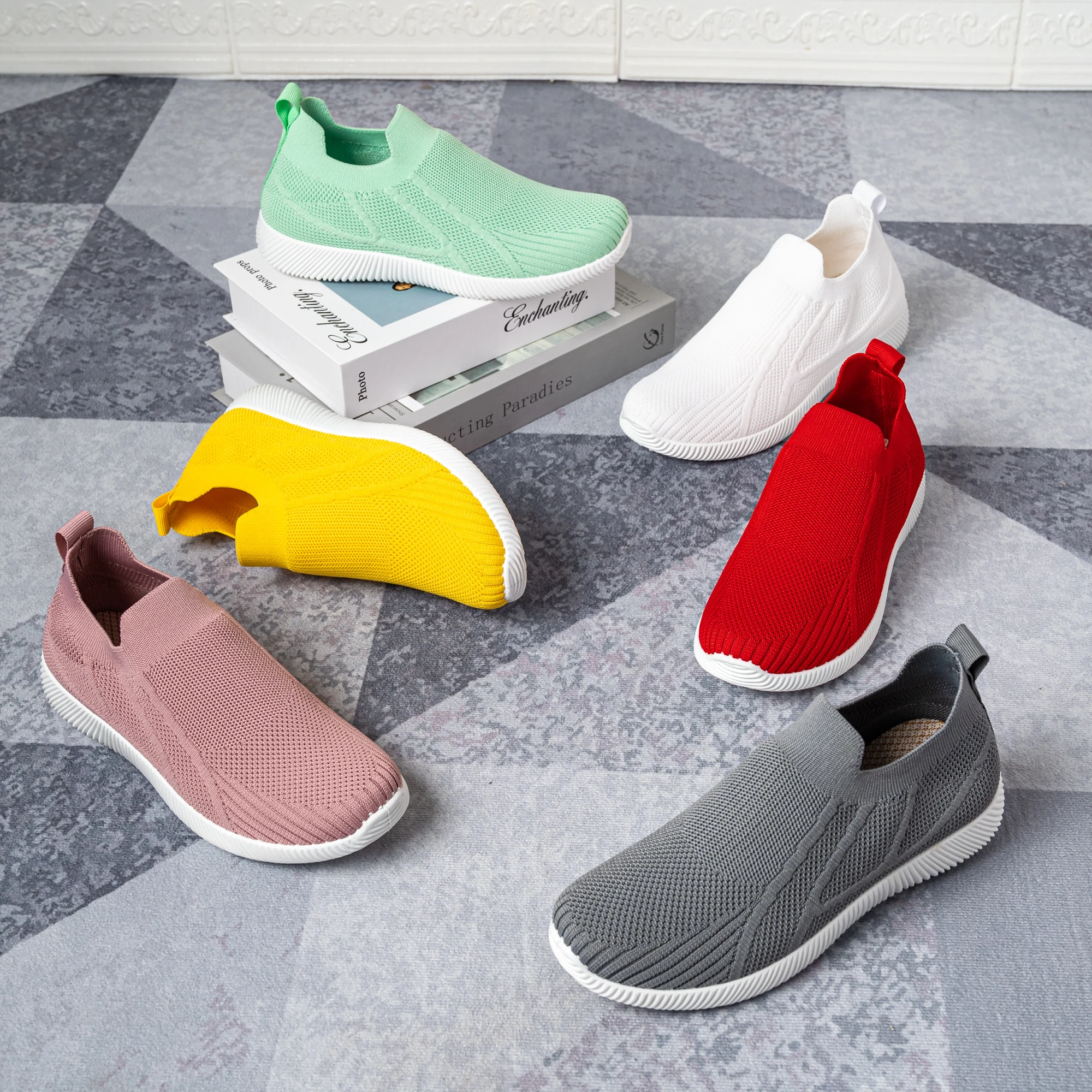 OEM High Quality Ladies Casual Fashion Rubber Sole Non-slip Flat Leather Multicolor Flat Shoes