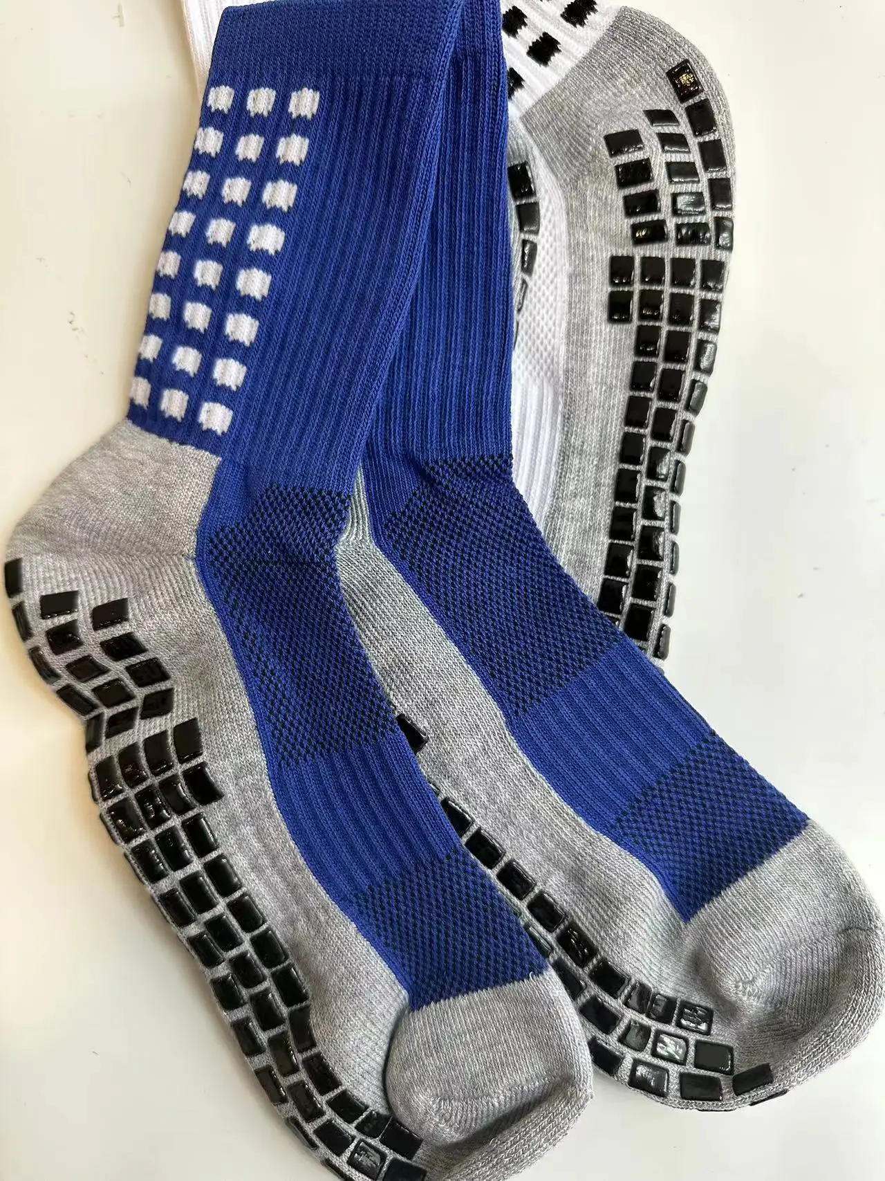 High Quality Professional Football Socks Cushion Bottom Non Slip Antislip Scrunch Soccer Grip Sports Socks