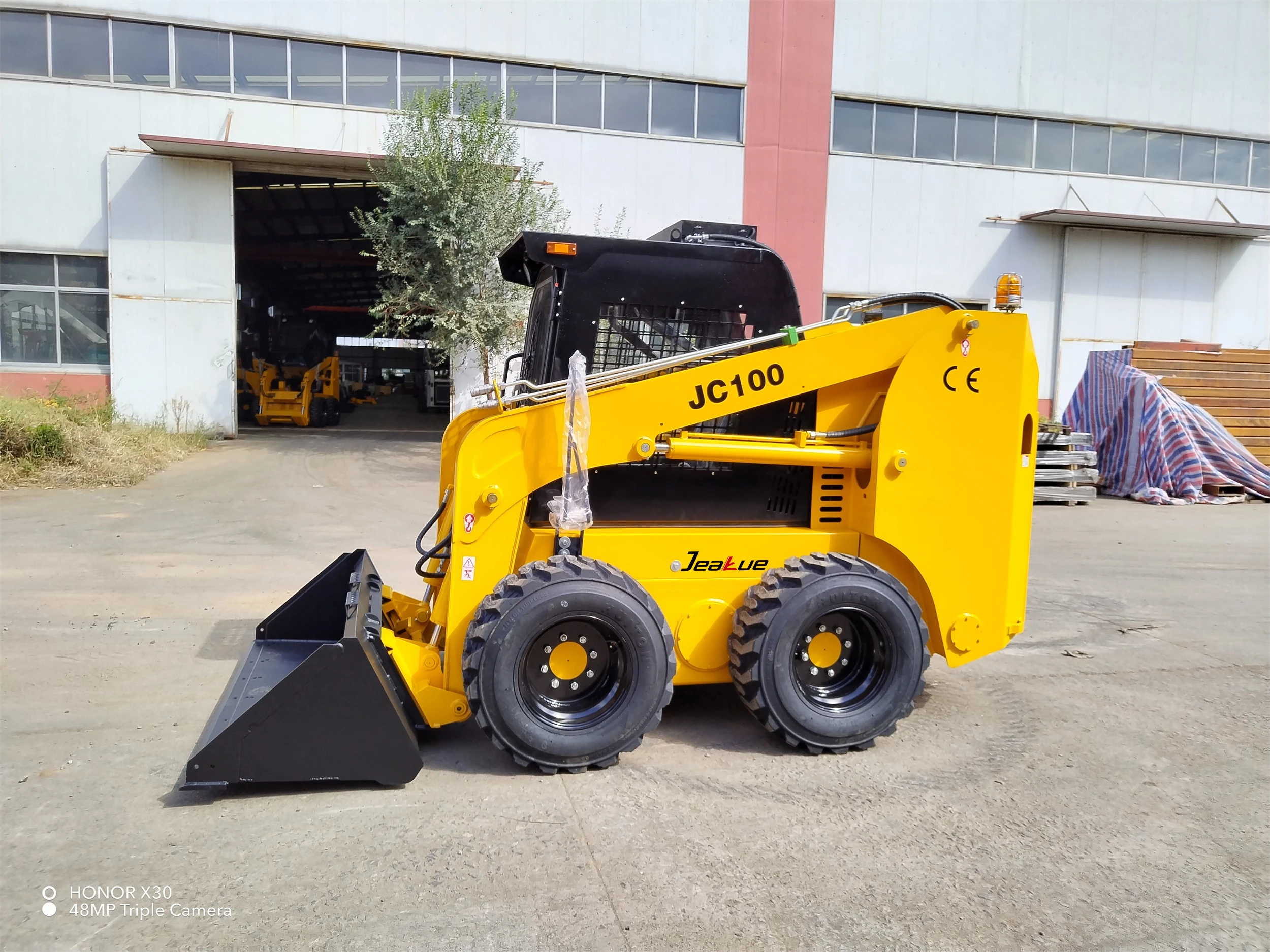 Loading1100kg   Wheels Skid Steer Loader  Construction Machinery Loader