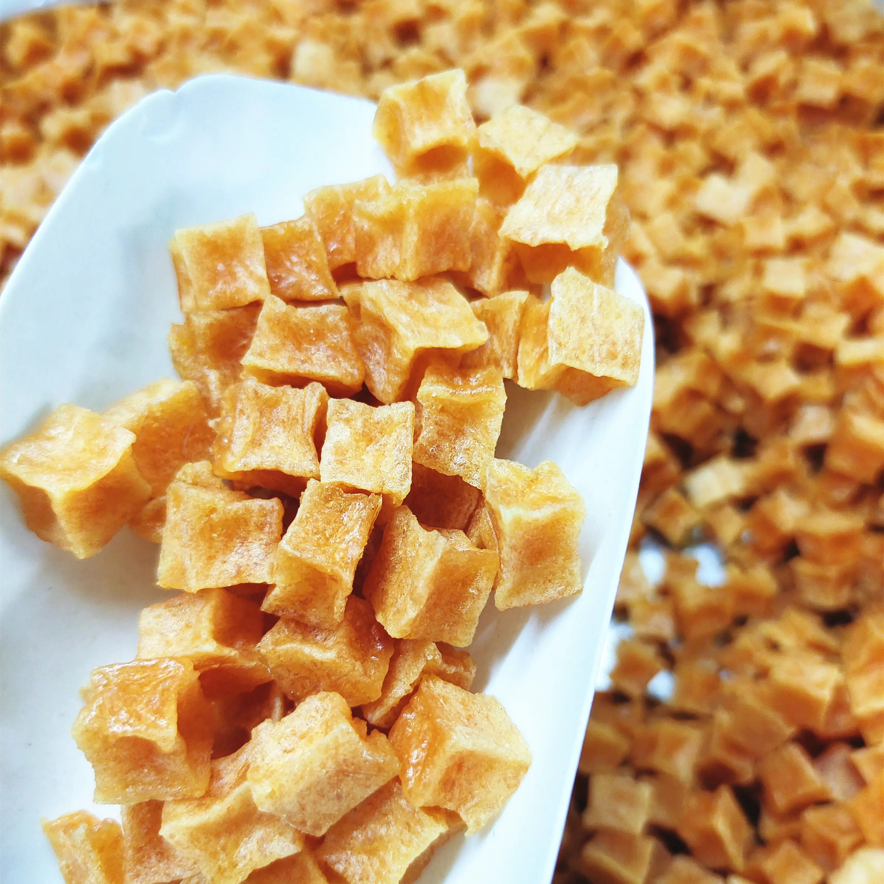 Новый продукт Закусочная для домашних животных бренд OEM здоровый кубик бедер и суставов куриный с глюкозаминовым хондроитином высоким содержанием белка сделано в Китае