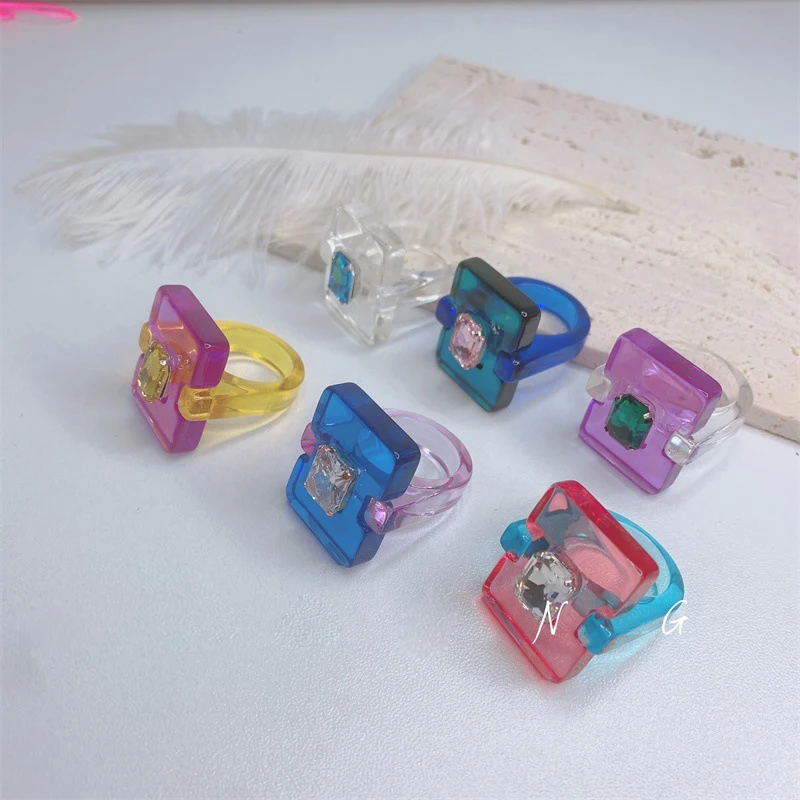 New Fashion Clear Geometric Big Resin Ring Wholesale Chunky Women Plastic Rings Crystals Rhinestones Rings Girls Jewelry
