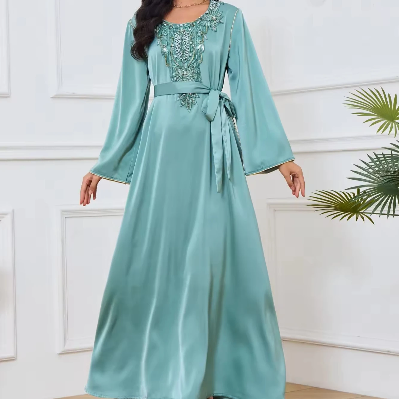 Wholesale EID Turkey Dubai Dress Modest Elegant Luxury Women Muslim Dress Handmade Beads Pearl Embroidery Matte Satin Abaya