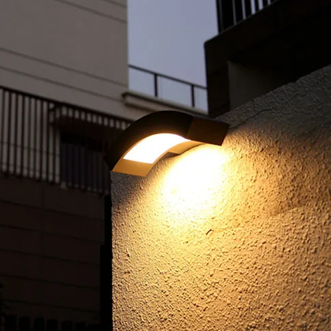 2020 Newest Fancy AVT MOQ1PCS  Modern garden Outdoor light  IP65 waterproof wall lamp