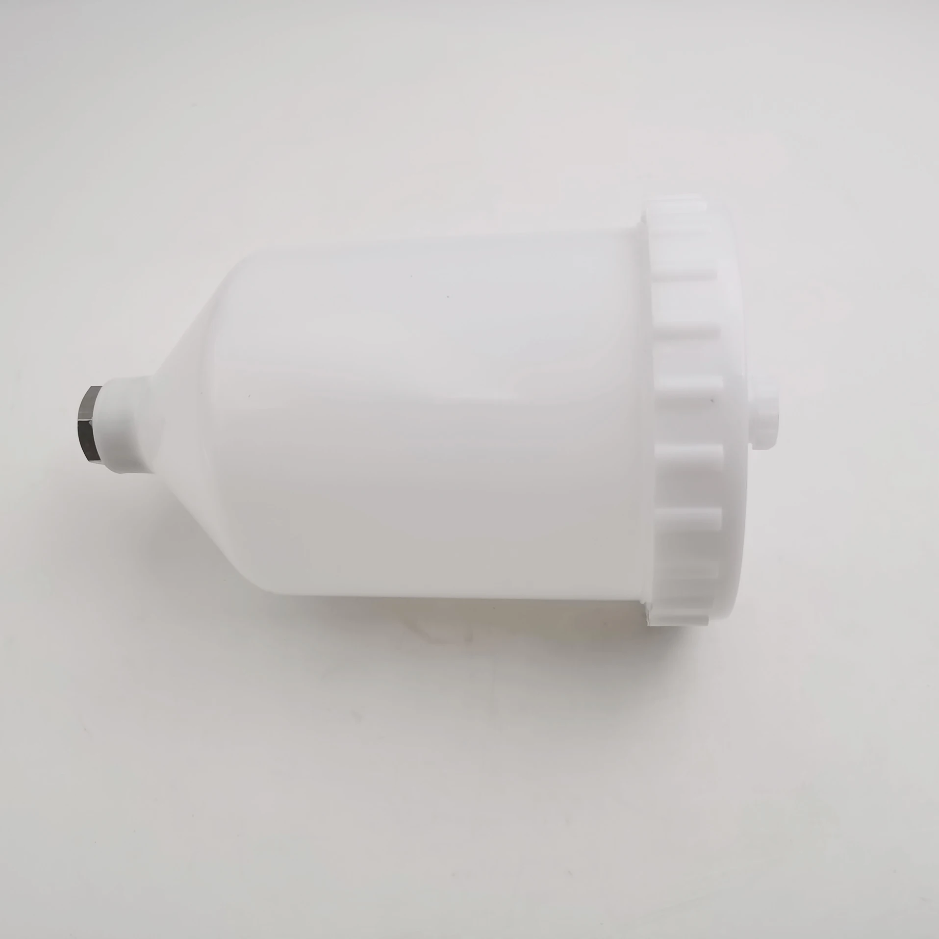 Hot Selling 600ml Plastic Fluid Paint Spray Gun Cup