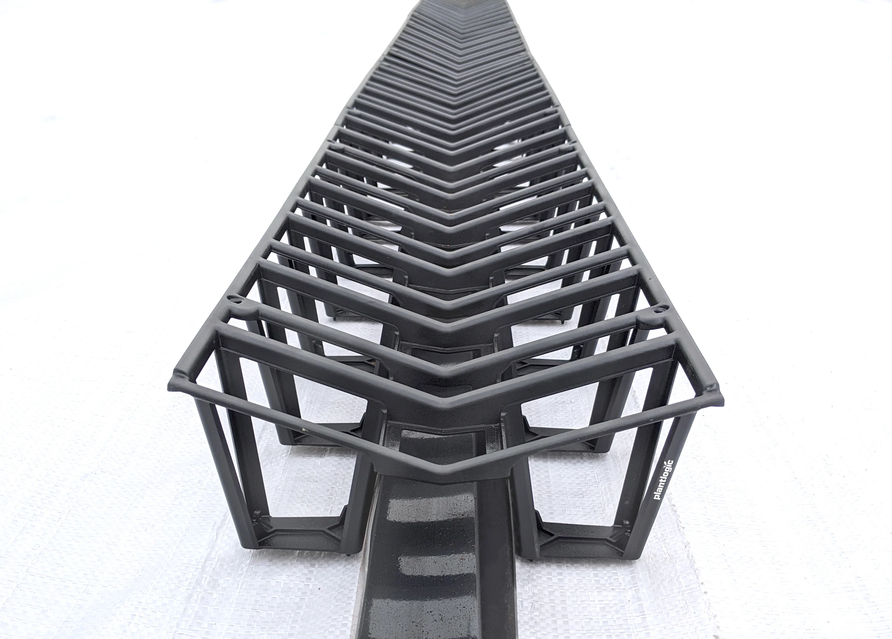 New Style Design Tunnel Plastic Growing Gutter System Good Ventilation With Drainage Channel For Tomato Strawberry Hydroponic