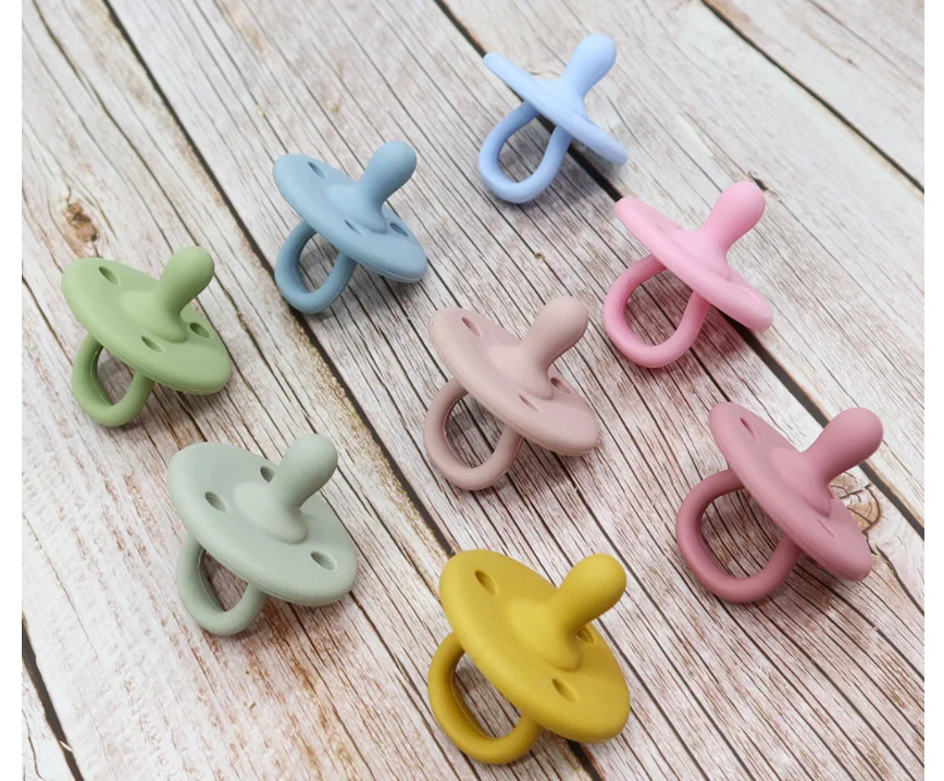 Customized Eco-friendly Comfortable Infant Pacifier Dishwasher Safe Waterproof BPA Free Cutie Soother Silicone Baby Pacifier