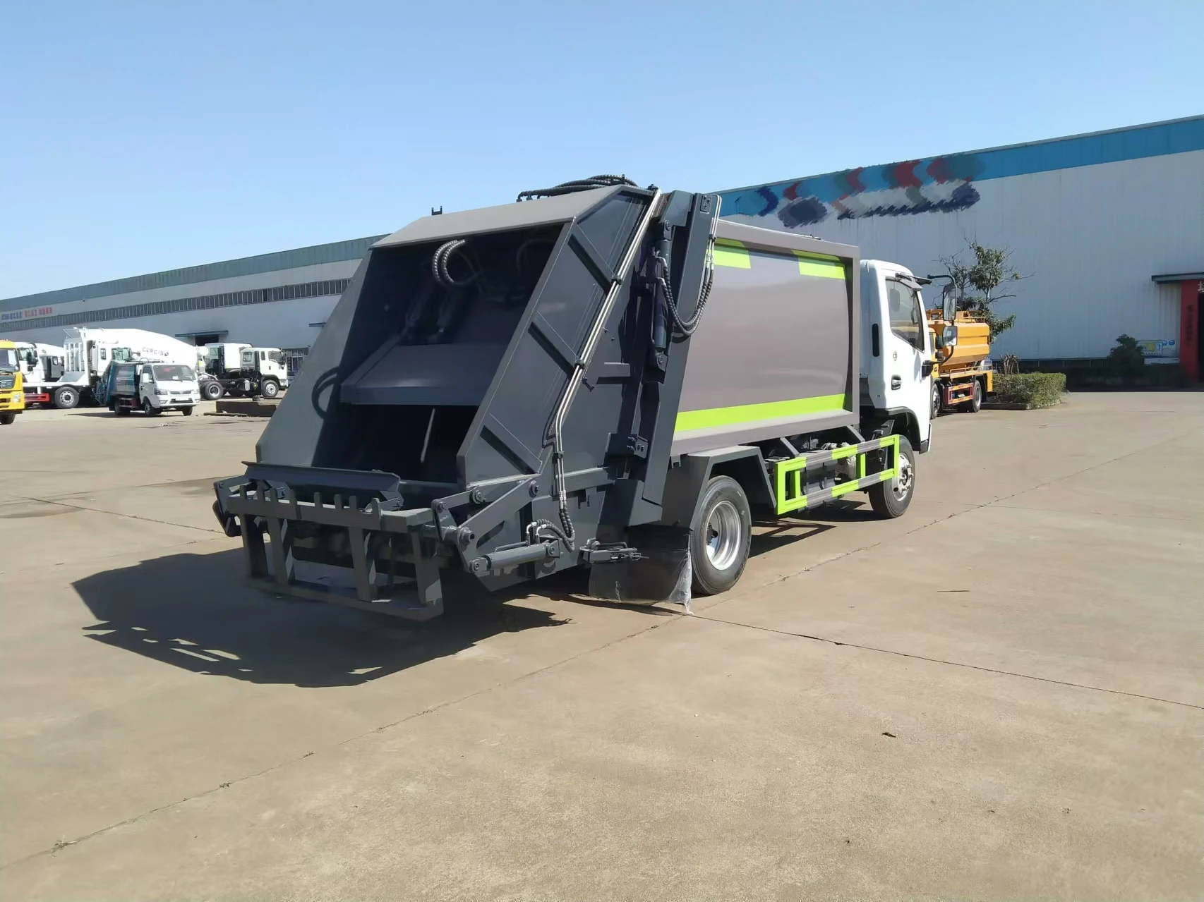Новый дизайн хорошее качество Dongfeng подъемный грузовик для сбора мусора