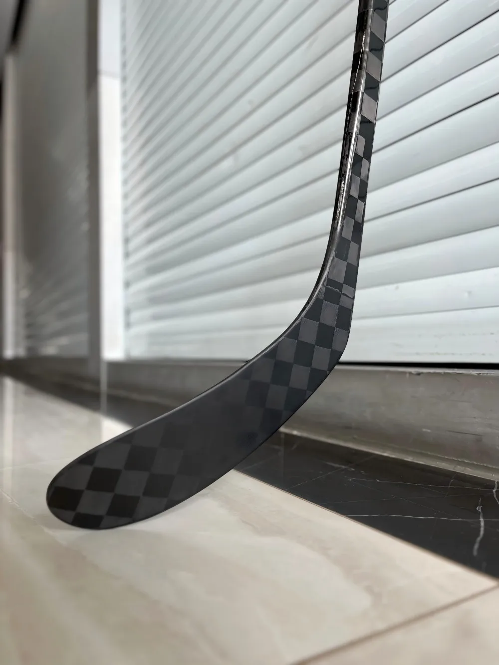 High quality custom ice hockey sticks made in China with all sizes flex and curve.