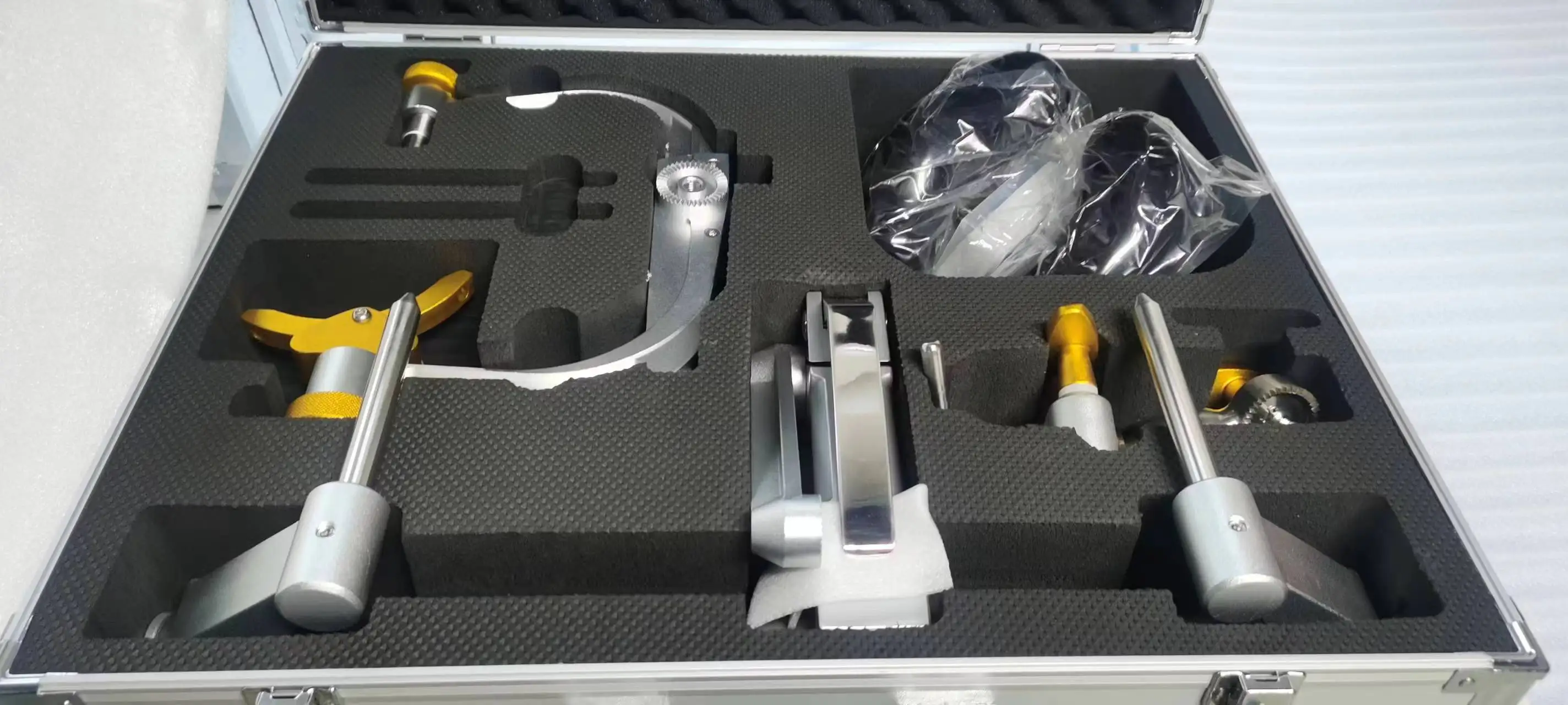 3-Pin head skull clamp for neurosurgery operating  Mayfield Skull Clamp Tractor Head Frame