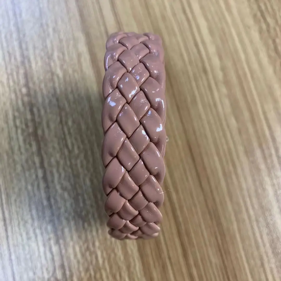 5-Finger Leather Strap Woven Ladies Sandals Upper Decorated And Ladies Belts