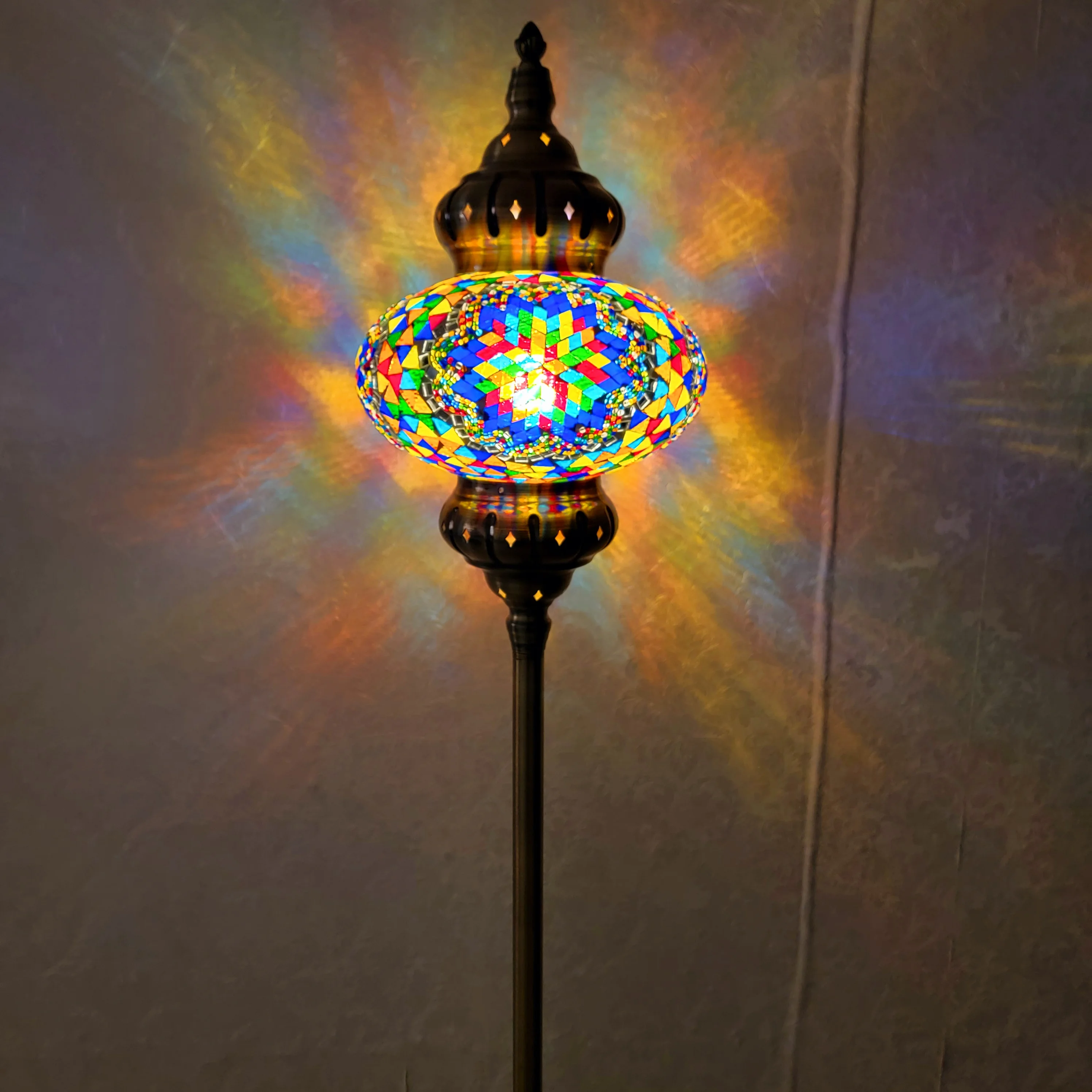 Оптовая продажа Марокканская винтажная мозаичная прикроватная тумбочка для спальни гостиной этническое кафе Турецкая напольная лампа