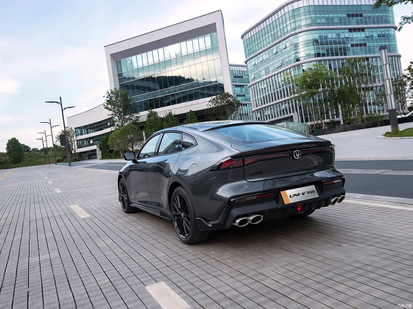 Factory Wholesale Hot Sell High-Performance China Changan UNI-V 7th Gear Gasoline Compact Car Used Car Suv Petrol Uni V