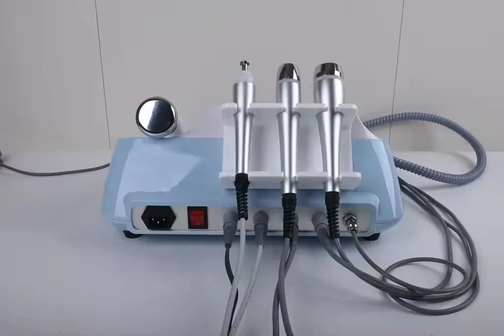 2024 OEM hot selling products ice cooling roller for facial and body careface & neck lifting massager