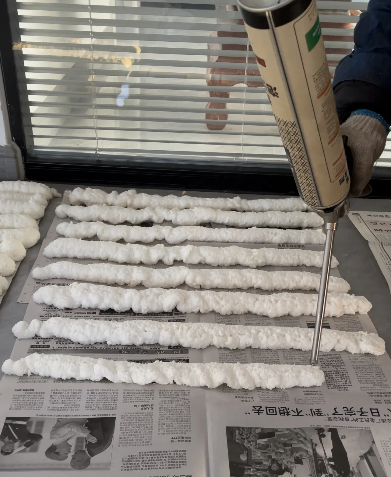 Polyurethane Free sample 300ml 500ml 750ml Expanding PU Foam spray foam