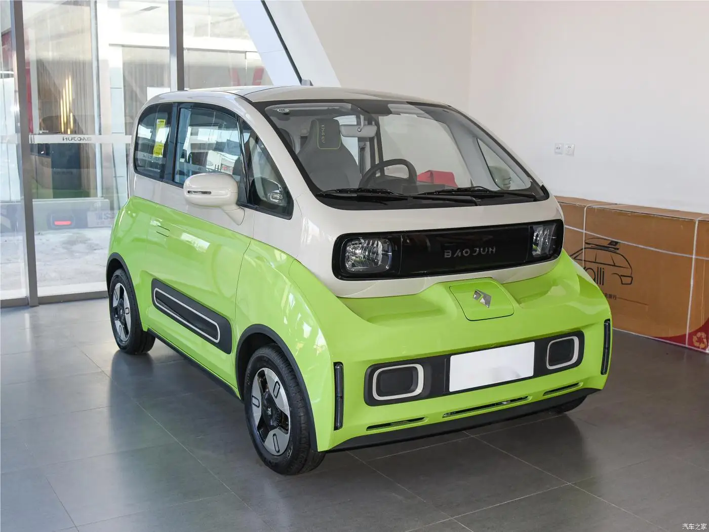 Hot sale New mini cars Wuling Baojun KiWi EV car urban 4 wheel Left Drive  vehicles Cheap electric mini car for adult KiWi