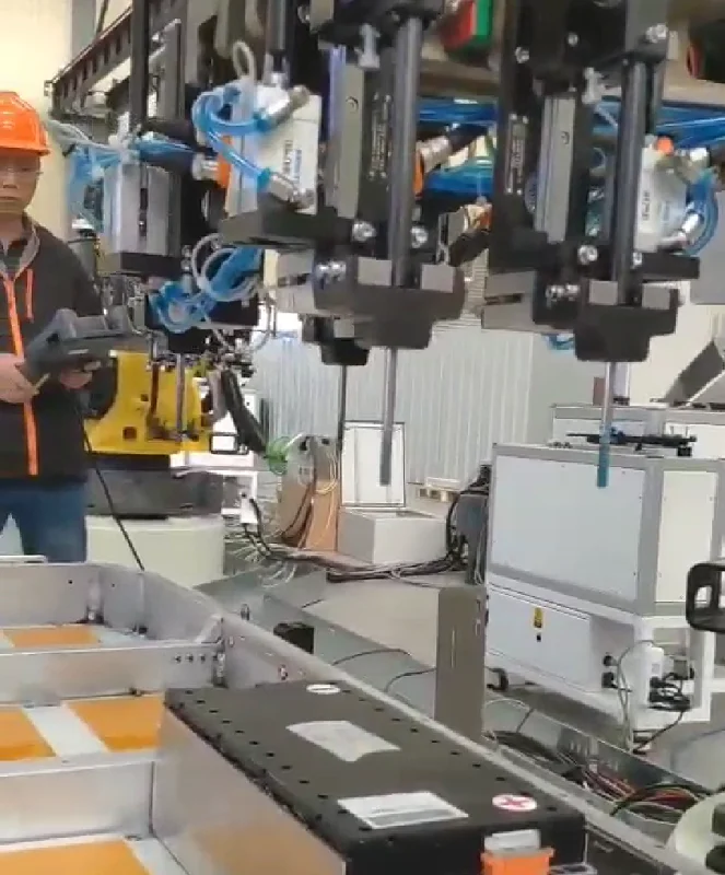 Warehouse Robot KR 3 AGILUS 6 Axis Industrial Robot with Torque Wrench Automotive Manufacturing Industrial for Car Manufact