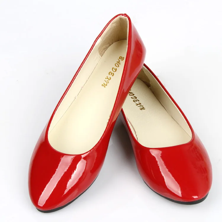 New Autumn and winter adult Fashion Korean leather flat Flat pointed casual shoes women the work shoes casual shoes
