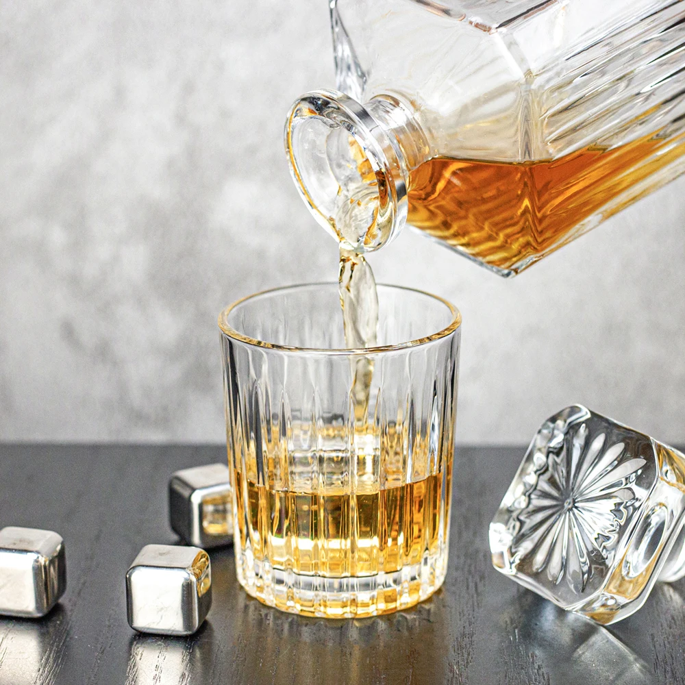 NOVARE Wholesale 850ml New Design Square Engraved Crystal Glass Whiskey Decanter Set for Bourbon Brandy Liquor