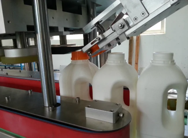 Wholesale High Quality Capping Machine With High Precision Barrel Pressure Capping Machine
