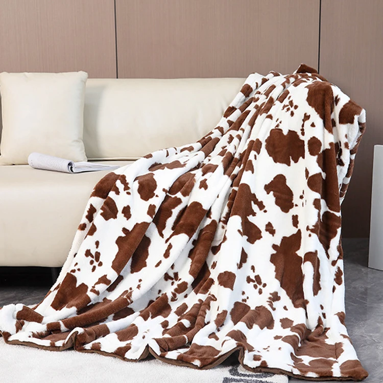 New Wholesale Animal Highland Cow Print Pattern Faux Fur Fleece Heart Print Throw Blanket For Bed Sofa