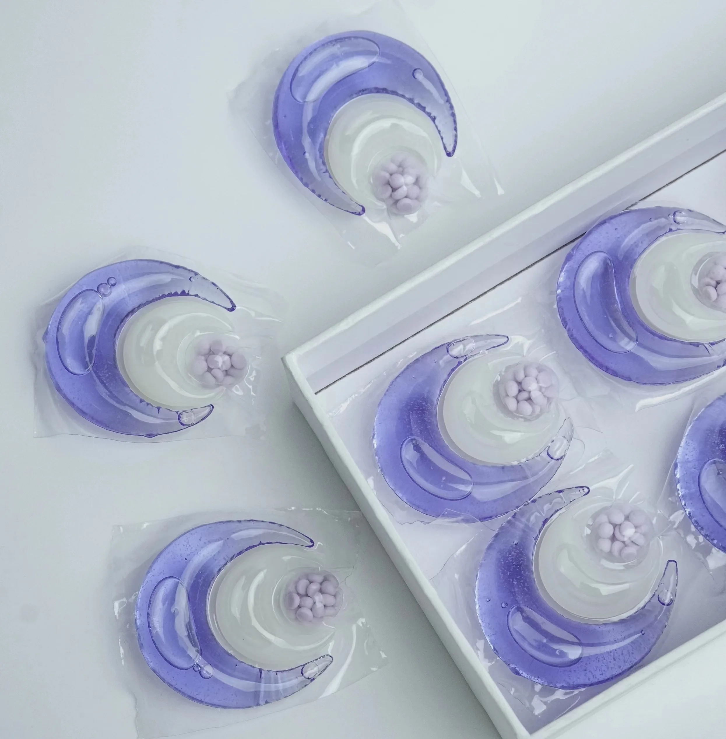 Multi-Action Laundry Gel with Long Lasting Fragrance Deep Cleaning Bacteria & Mite Removal Softening & Color Protecting Clothes