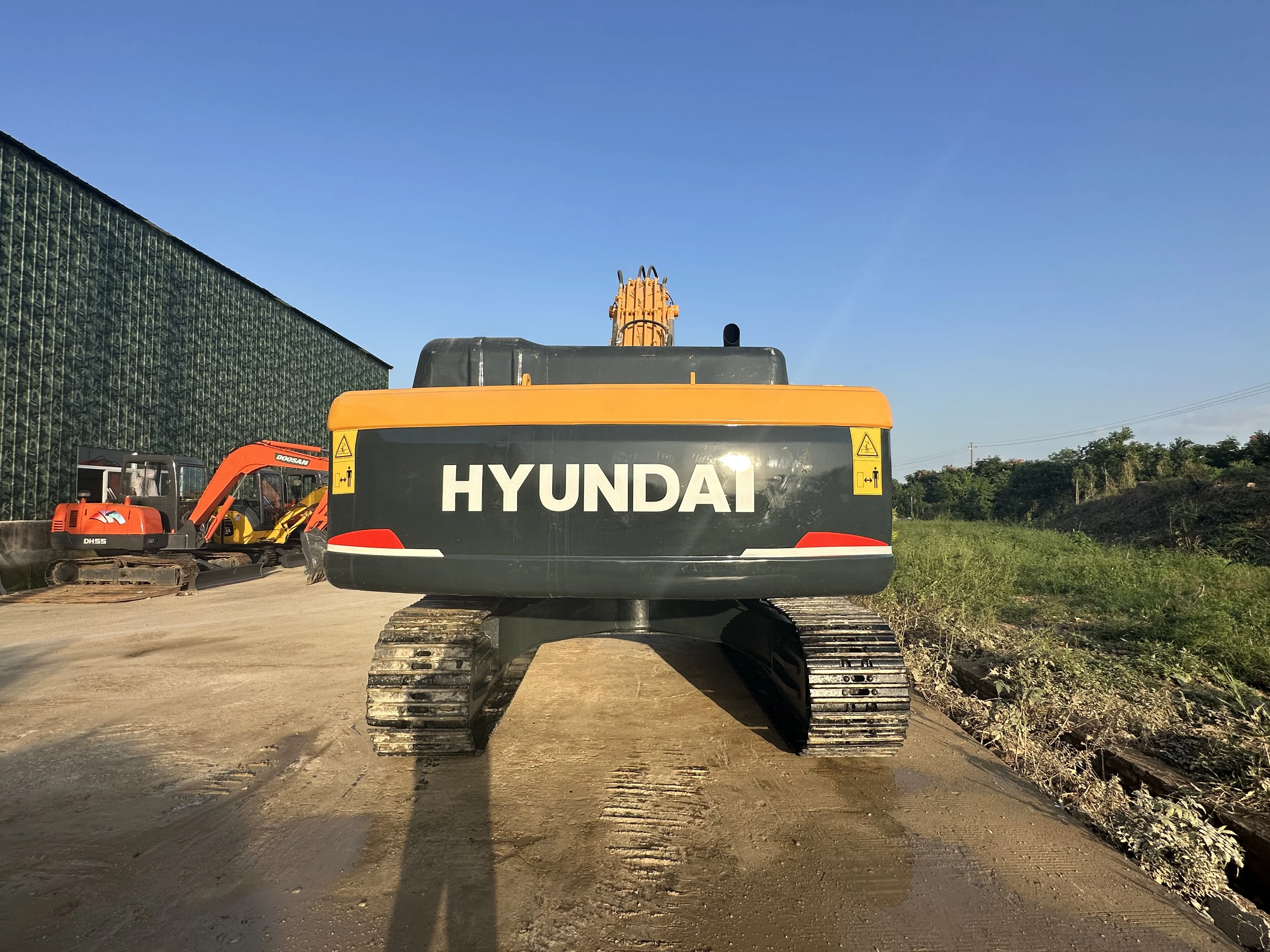 Good Construction the New Listing Used Boutique Excavator Hyundai 300-9s 30 Tons Track in Sale.