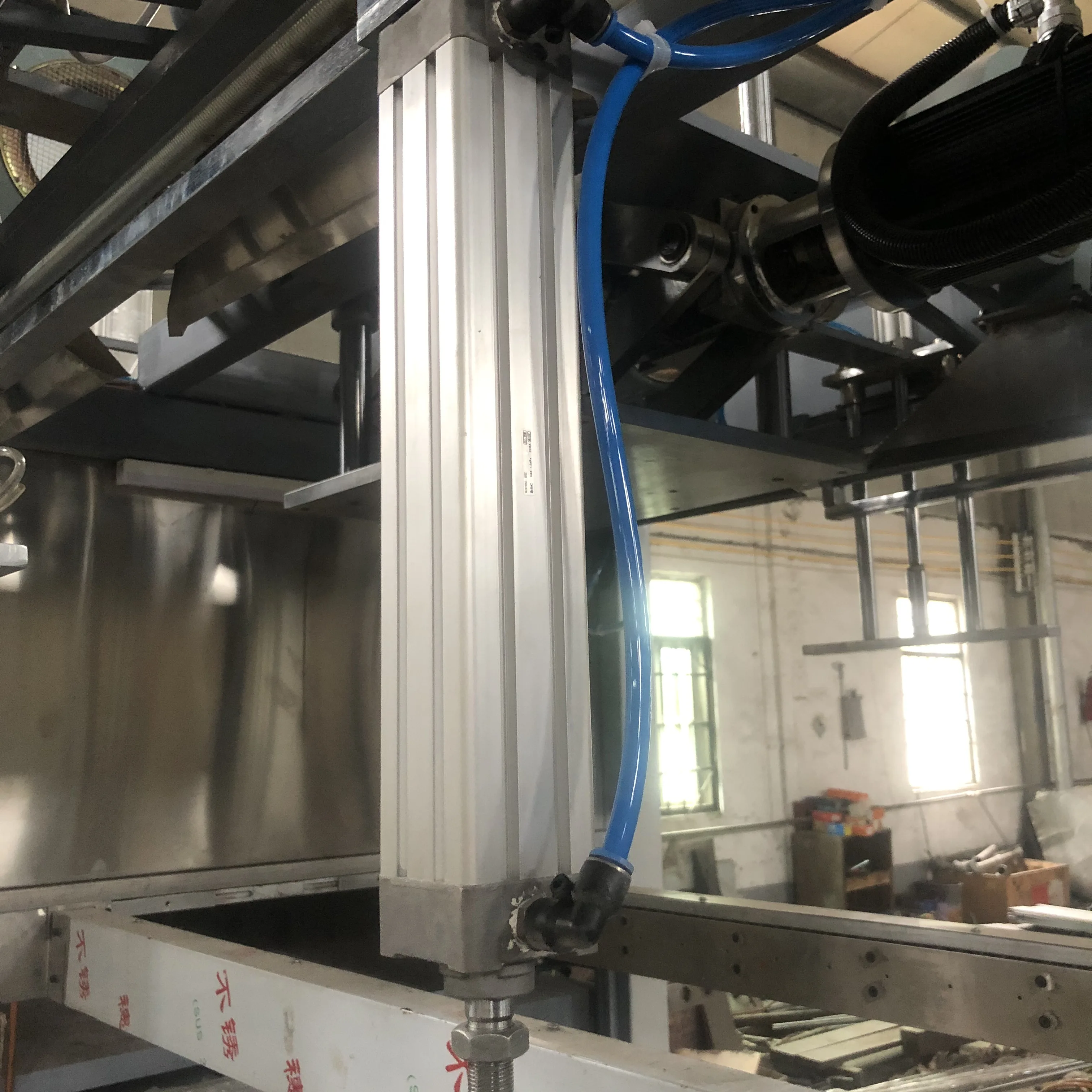 disposable biodegradable tableware production line plastic fast food lunch box thermoforming machine