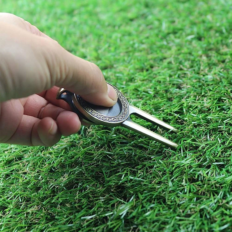 Oem Foldable Metal Pitch Divot Tool With Golf Ball Markers Magnetic Hat Clip Accessories Repair Custom Logo Golf Divot Tool
