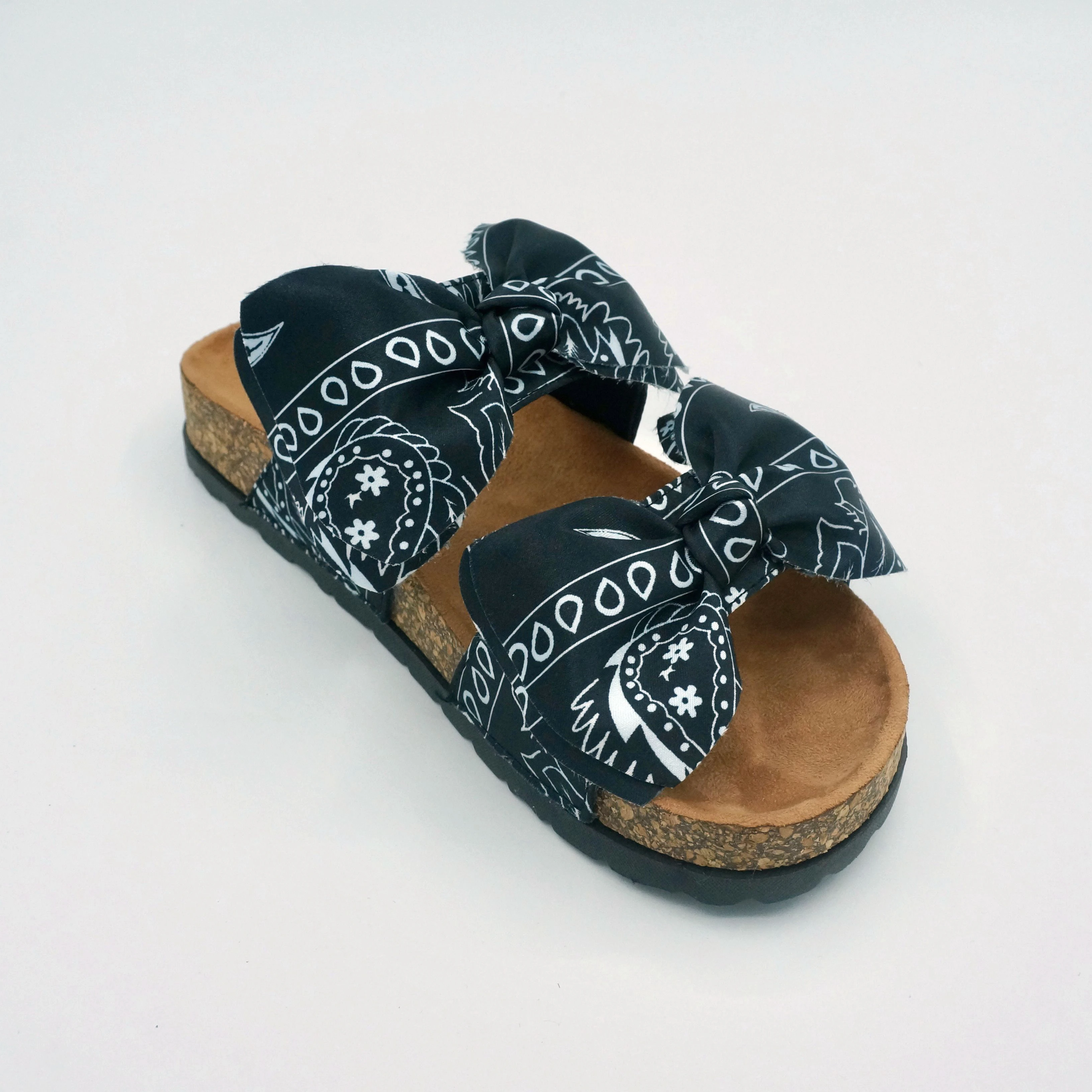 
Fast Shipping Bowknot Bandana Slides Print Bow Footwear Slip Beach Rubber Slippers 2020 Bandana Slides Women Bandana Sandals 
