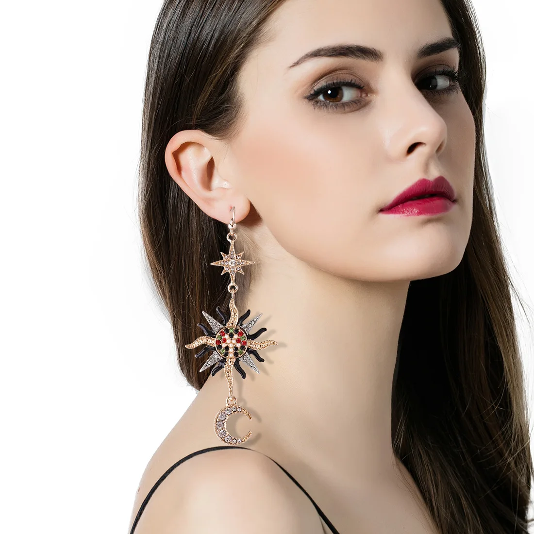 
2021 European and American accessories cold and cold wind geometric Earrings personality tassel long earnails 