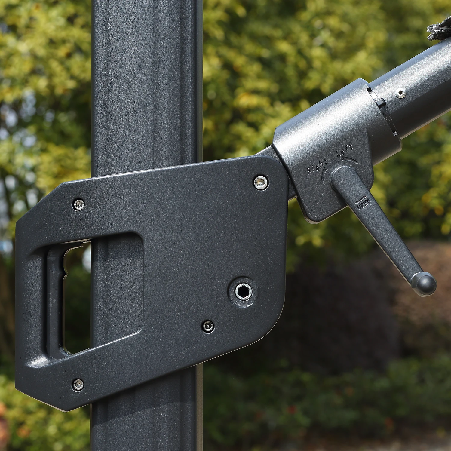 Waterproof Polished Solar Cantilever Patio Sunshade Garden Aluminum Led Parasols Outdoor Umbrella