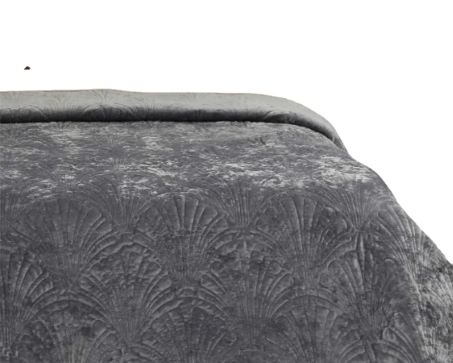 High-end Production Embroidery Bedding Set New Design Velvet Bedspread Plush Bedding Set